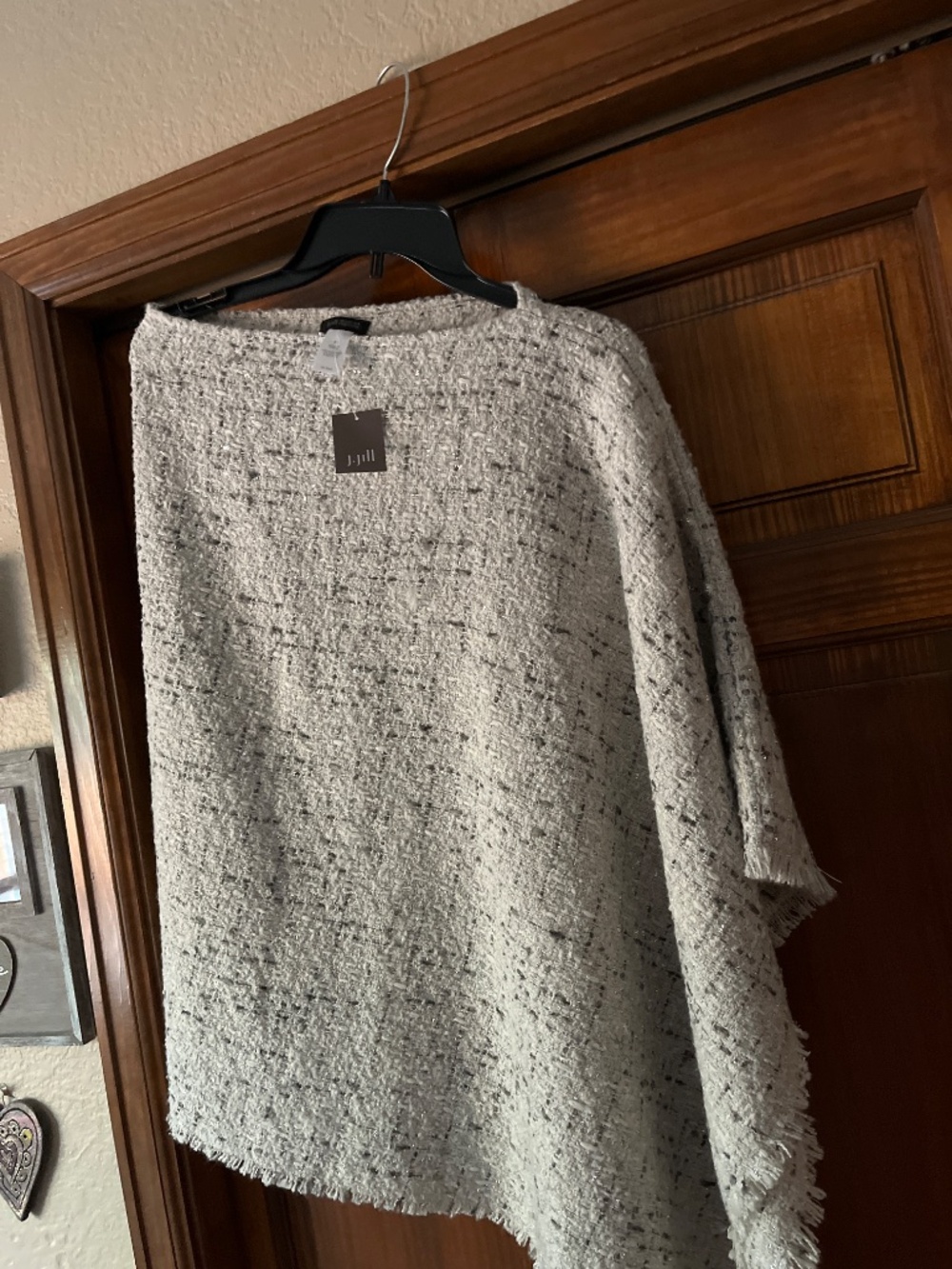 Wrap/poncho - Picture 2 of 3